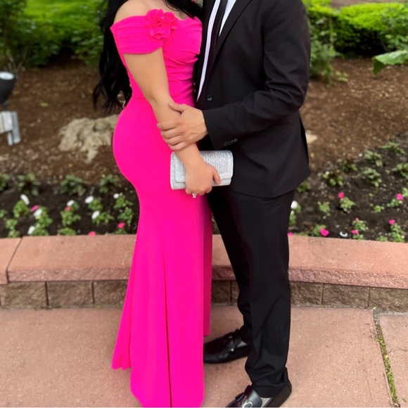 Betsy & Adam Beautiful Fuschia Maxi dress, size 10, like new - Picture 5 of 5